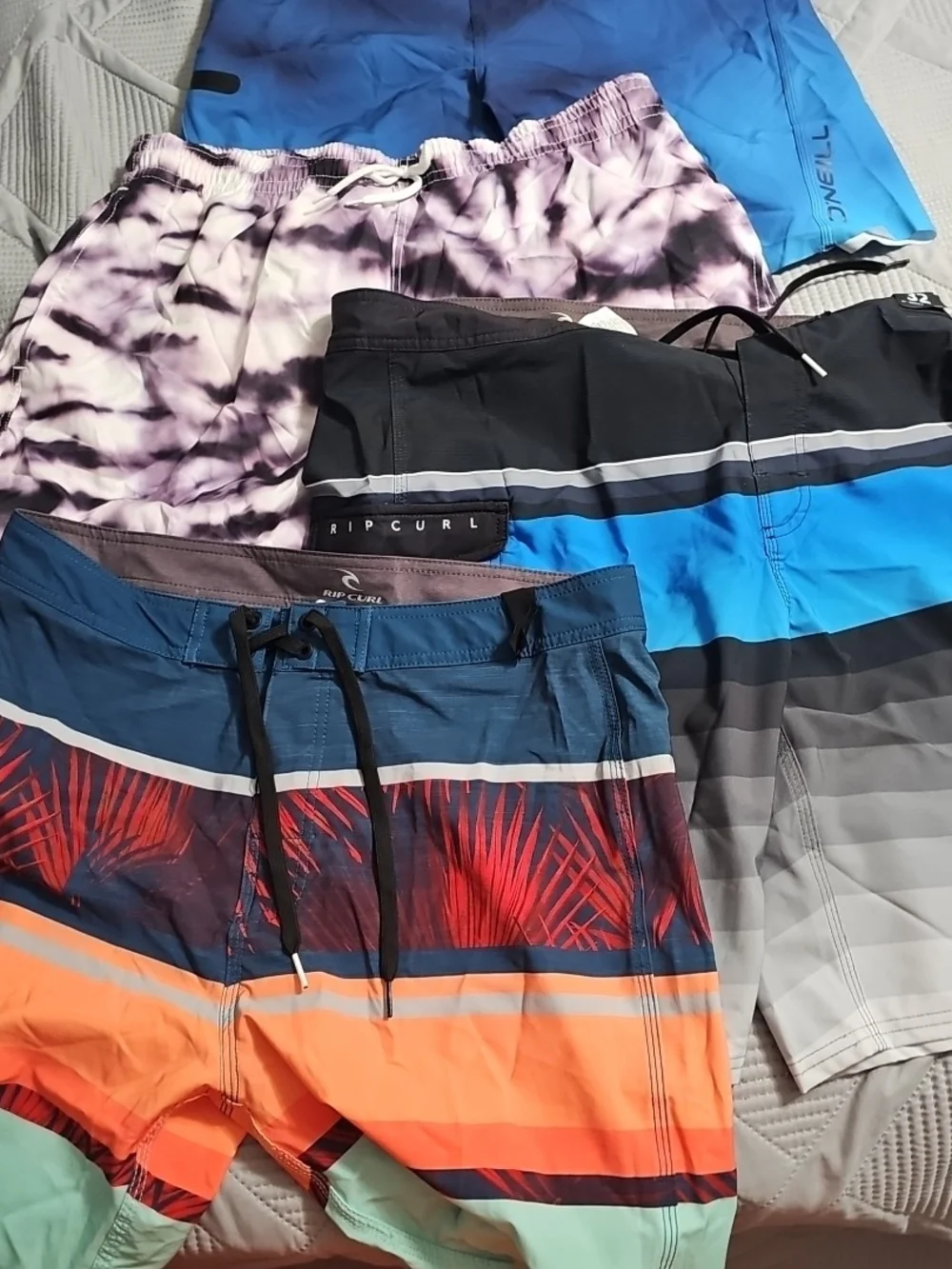 Bundle Of 4 Swim Trunks Men's‎ 32/33/XL New/NWOT Condition